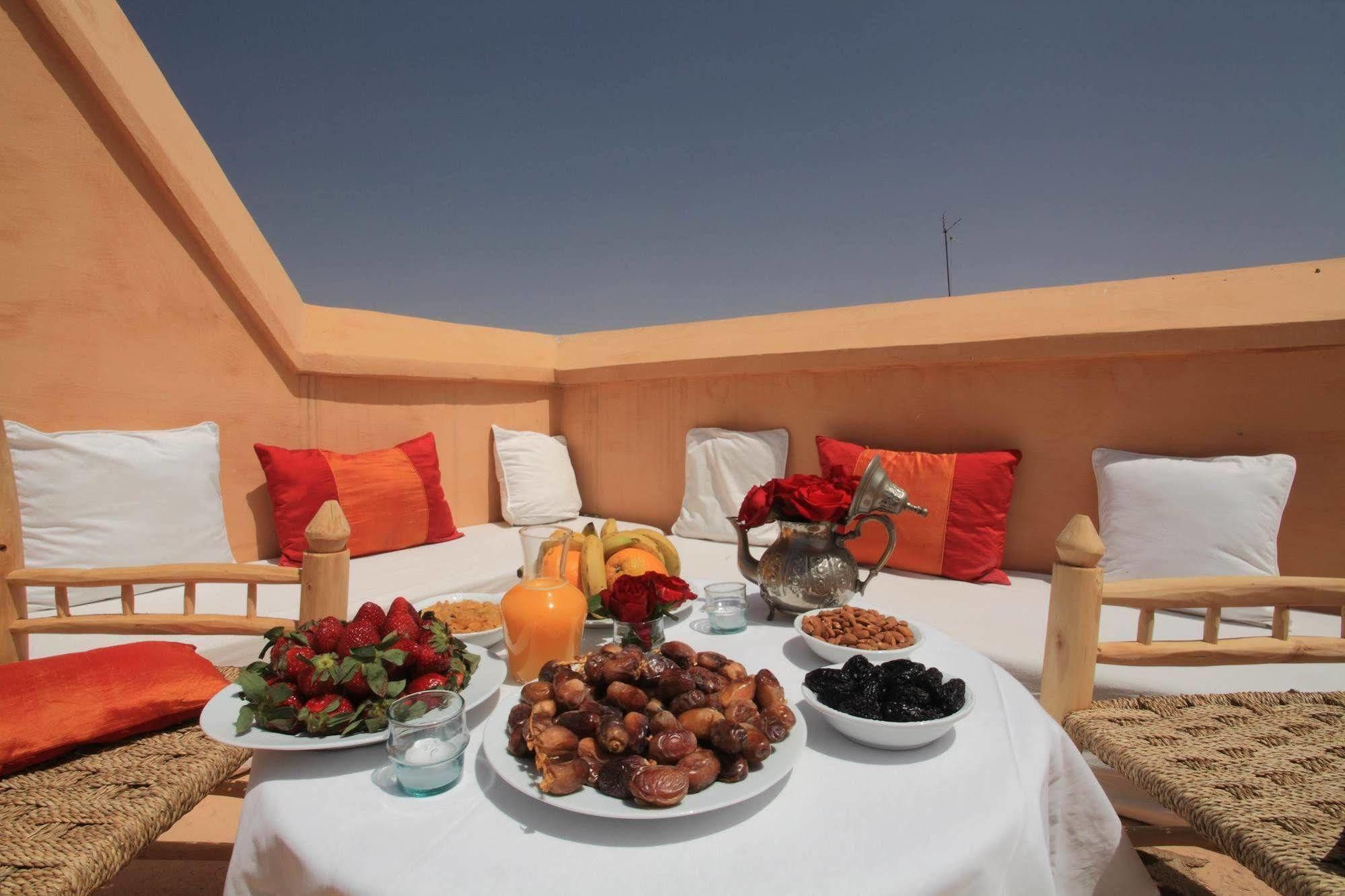 Riad Dar Aicha En Exclusivite มาร์ราเกช ภายนอก รูปภาพ