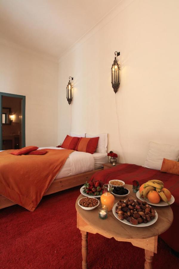 Riad Dar Aicha En Exclusivite มาร์ราเกช ห้อง รูปภาพ